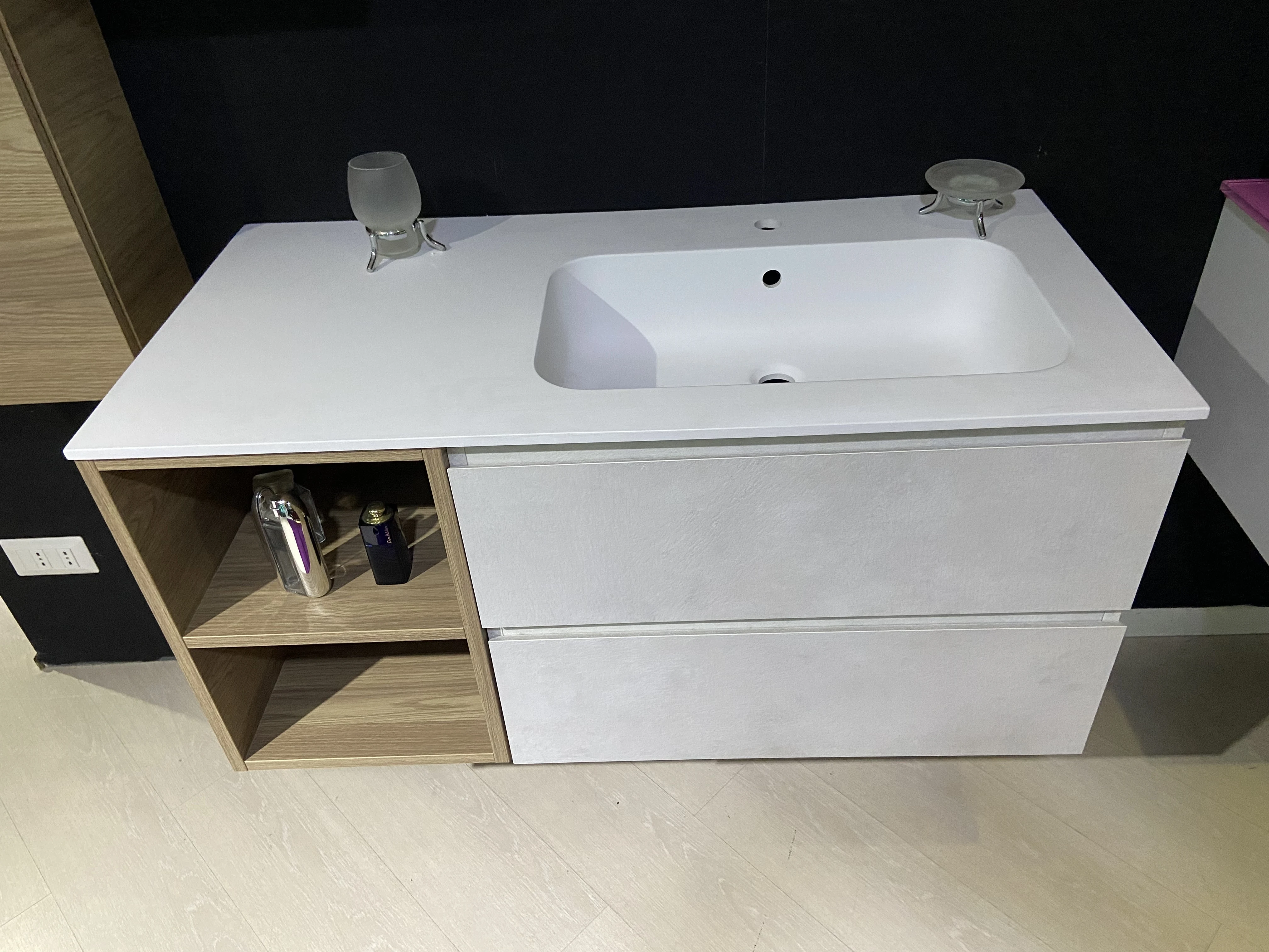 Outlet - Mobile Bagno Azero City
