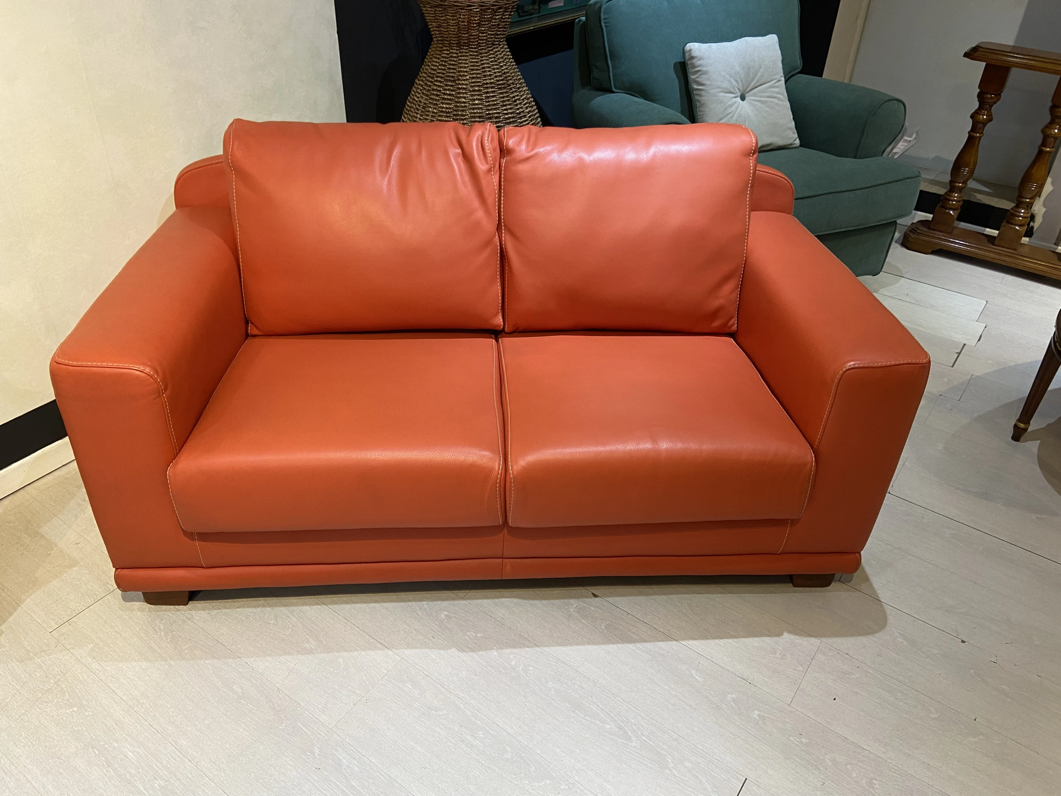 Outlet - Coppia Divani in Pelle Arancio