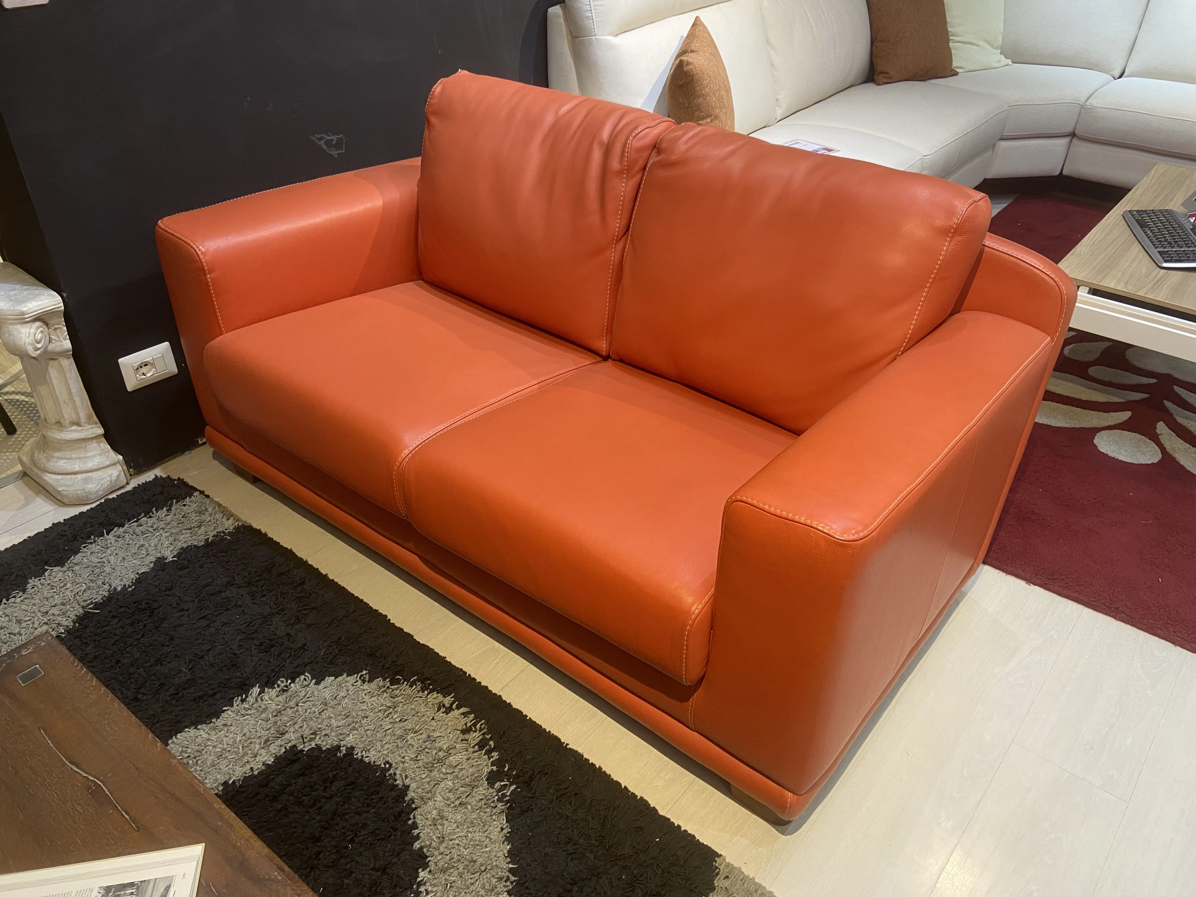 Outlet - Coppia Divani in Pelle Arancio