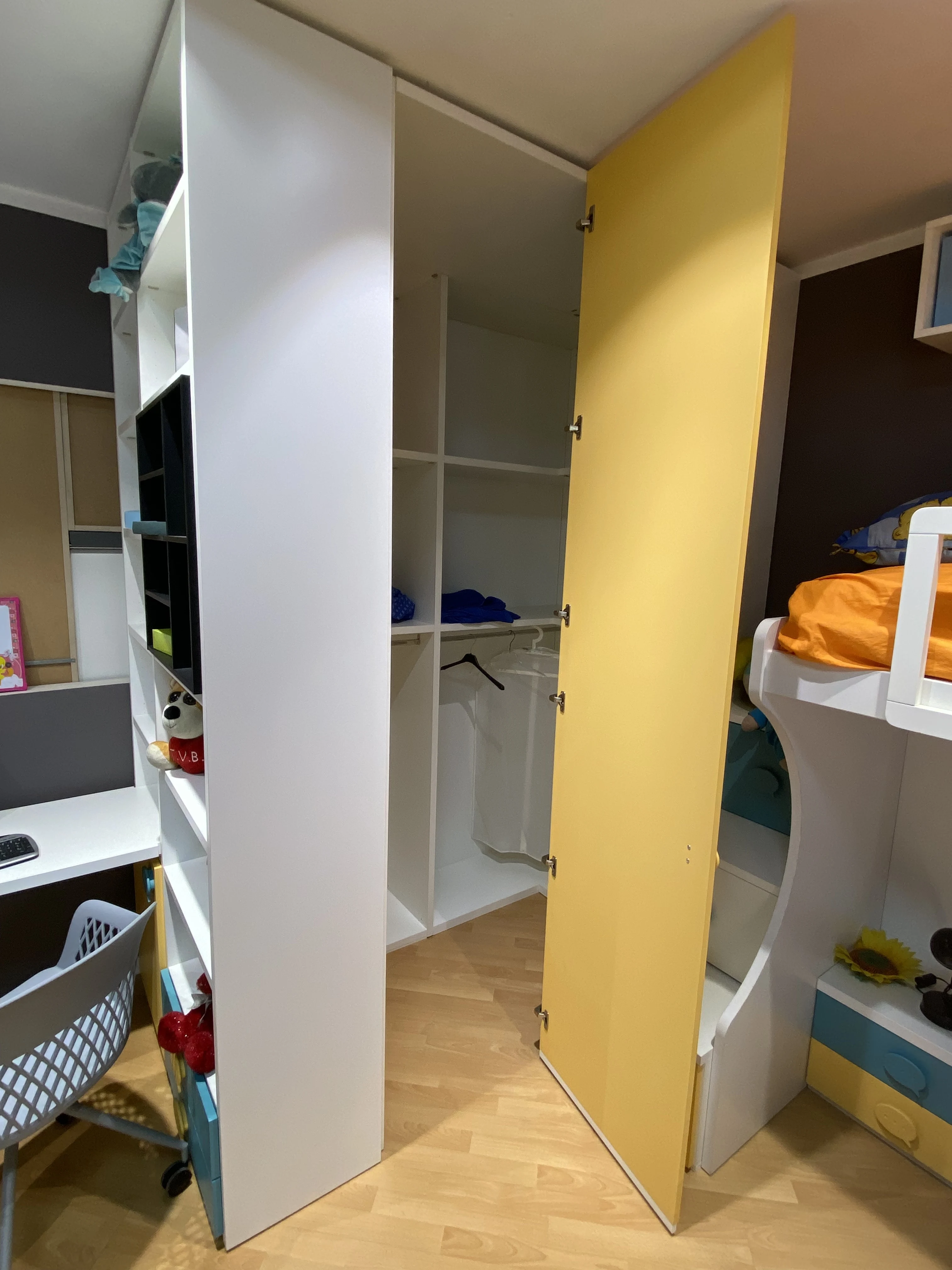 Outlet - Cameretta Completa con Cabina Armadio