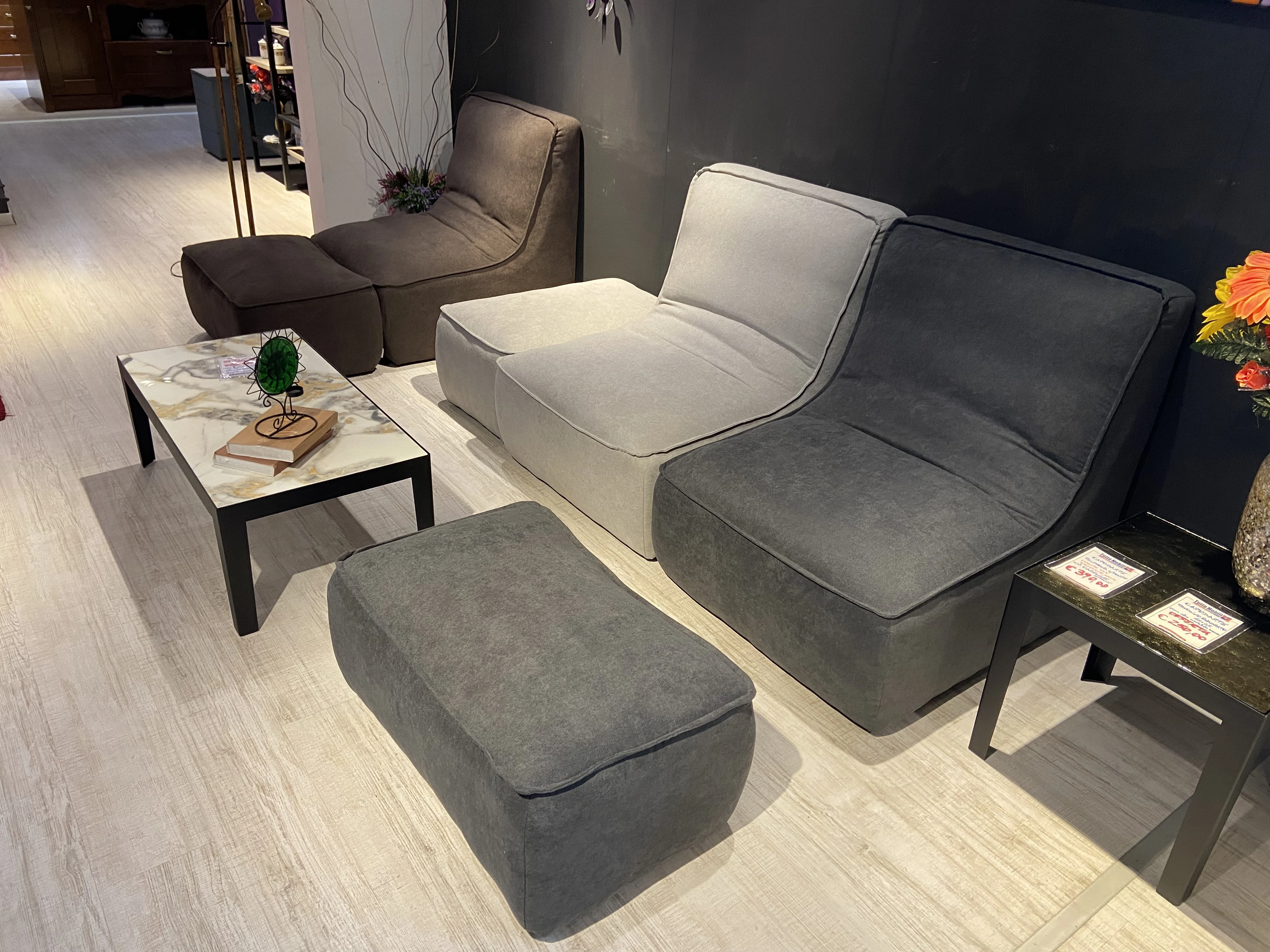 Poltrona Caroline Capodarte con Pouf